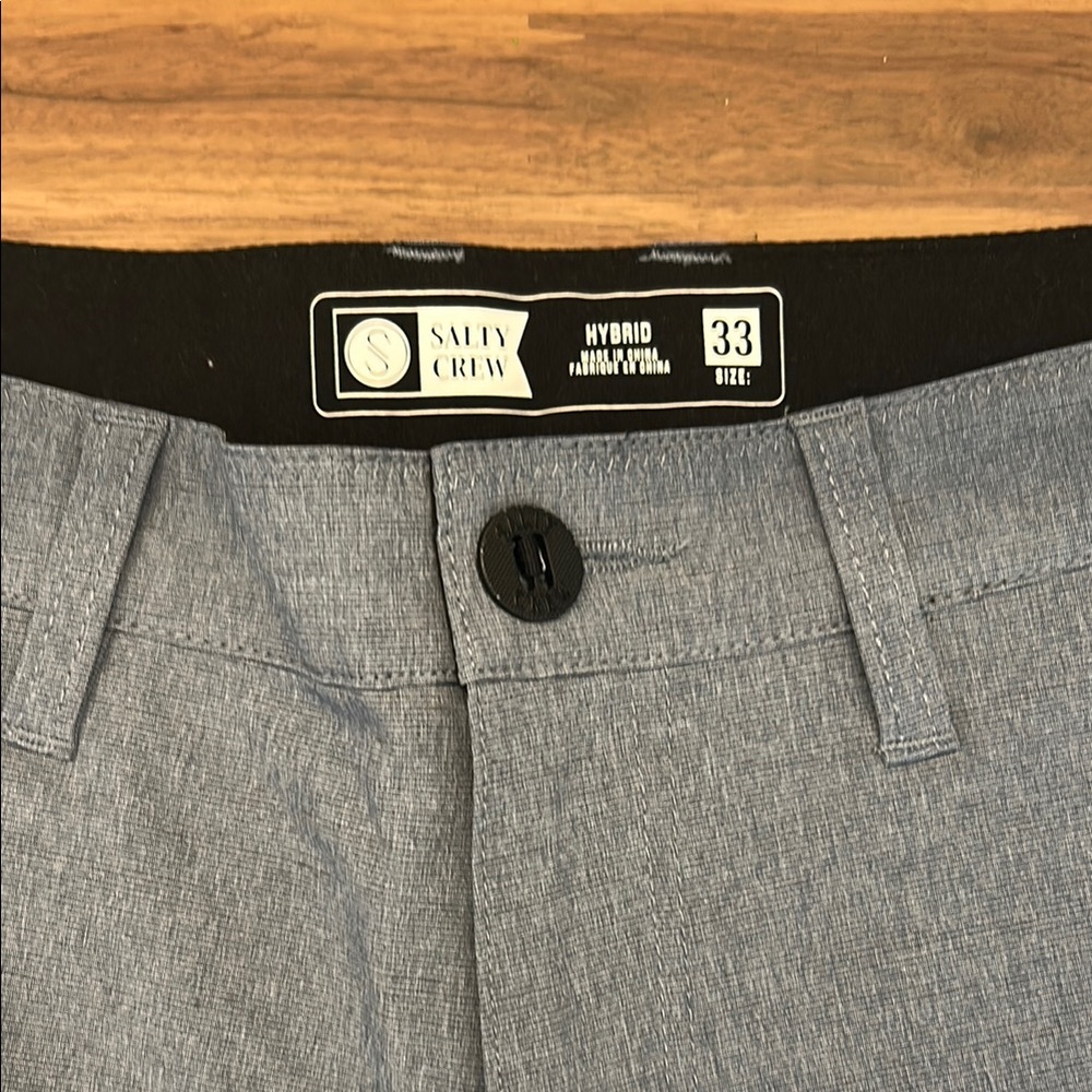 Salty Crew Blue Flat Front Shorts Casual Style - Picture 2 of 3